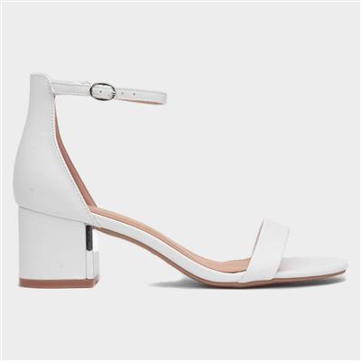 Halla1 Womens White Heeled Sandal