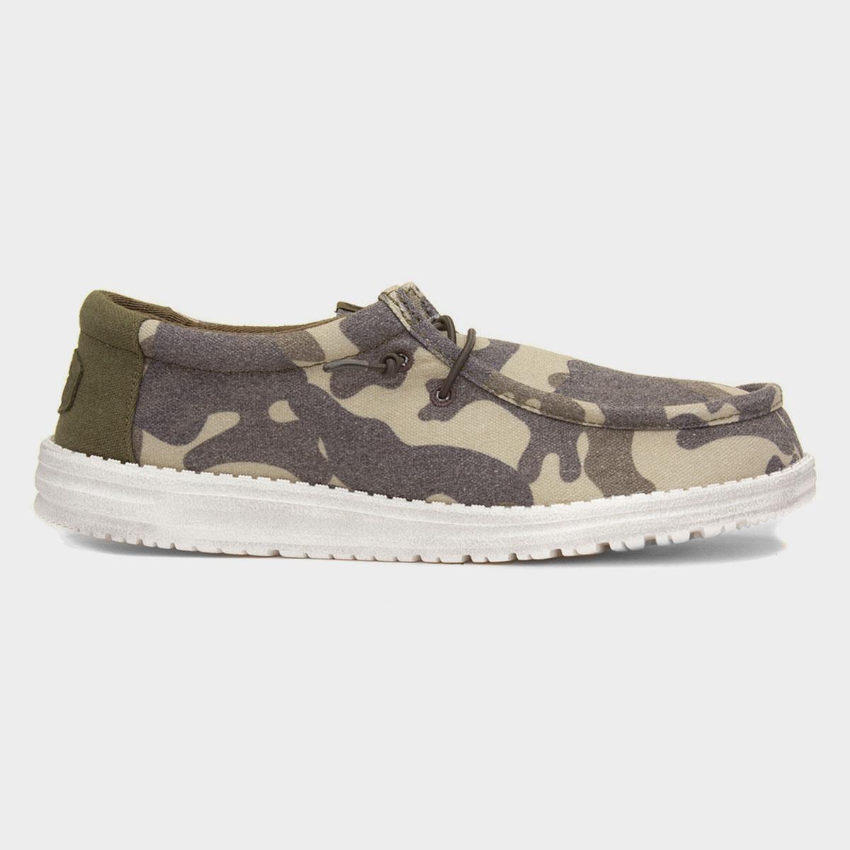 HEY DUDE Wally Washed Mens Camo Lightweight Canvas-528187 | Shoe Zone