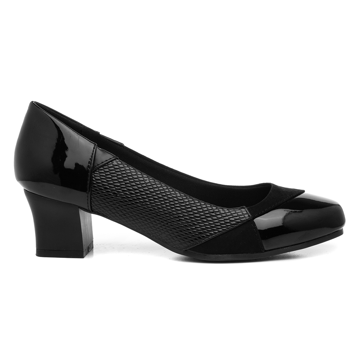 Block heel court shoes